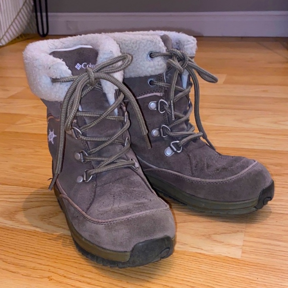 COLUMBIA taupe/tan winter trek boots for girls size 2